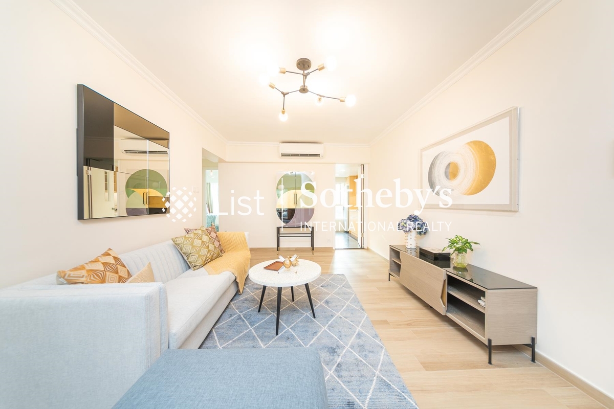 Pacific Palisades 寶馬山花園 | Living and Dining Room