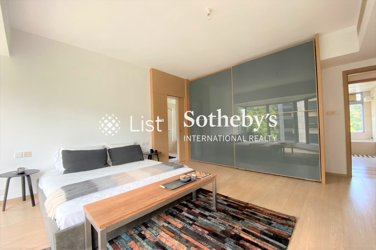 The Carmina 嘉名苑 | Built-in Wardrobe in Master Bedroom