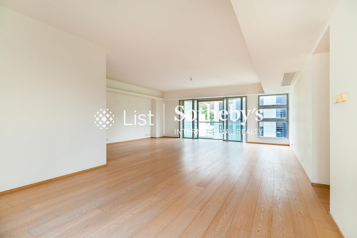 The Carmina 嘉名苑 | Living and Dining Room