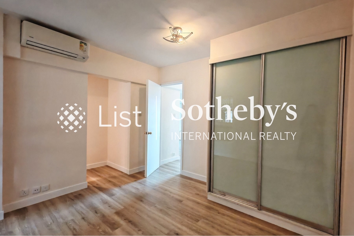 Pacific Palisades 宝马山花园 | Built-in Wardrobe in Master Bedroom 