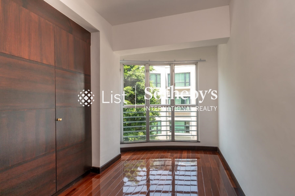 The Regalis 帝鑾閣 | Second Bedroom