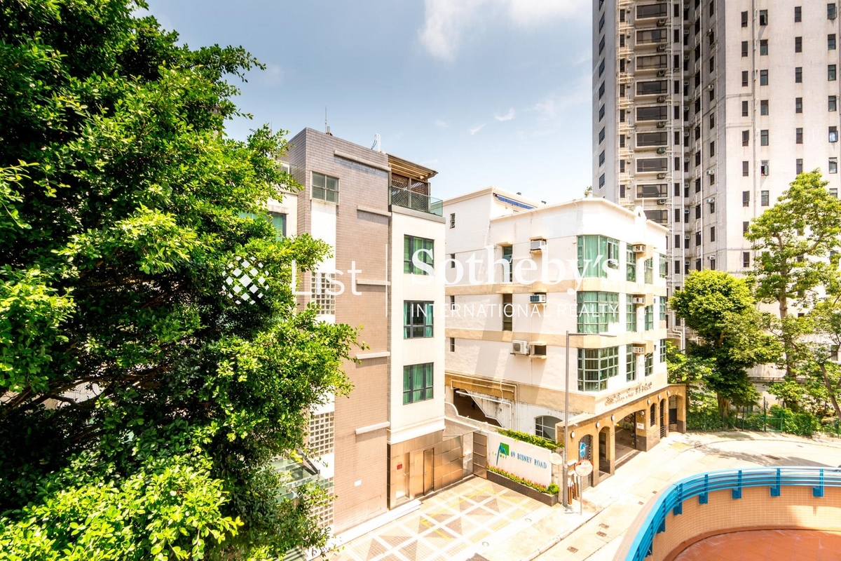 The Regalis 帝鑾閣 | View from Living and Dining Room