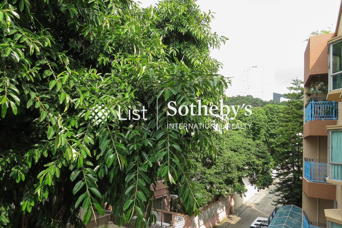 The Regalis 帝鑾閣 | View from Living and Dining Room