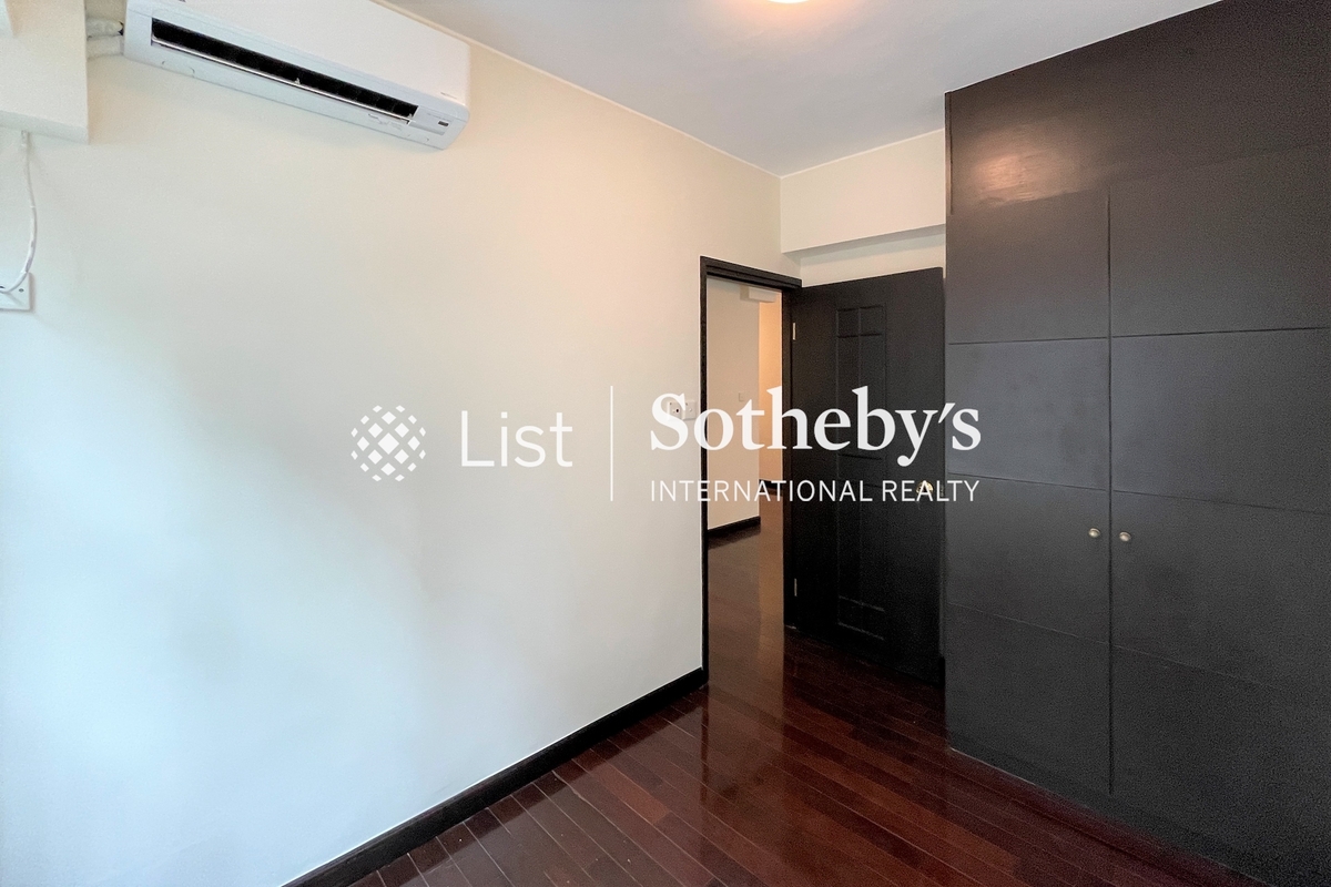 The Regalis 帝鑾閣 | Second Bedroom