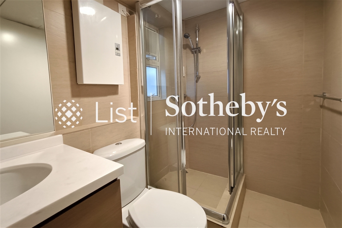 Pacific Palisades 寶馬山花園 | Guest Bathroom