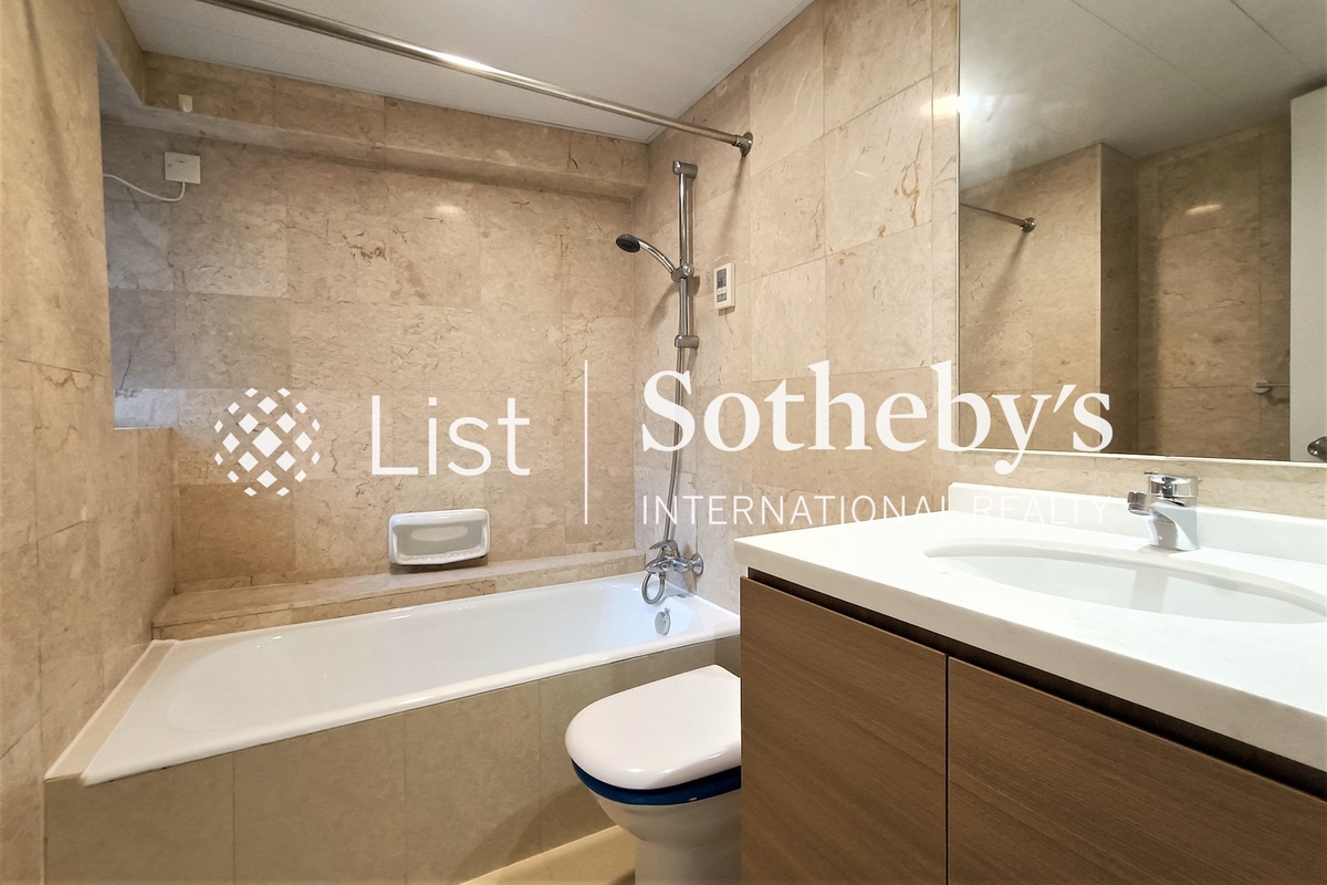 Pacific Palisades 寶馬山花園 | Master Bathroom