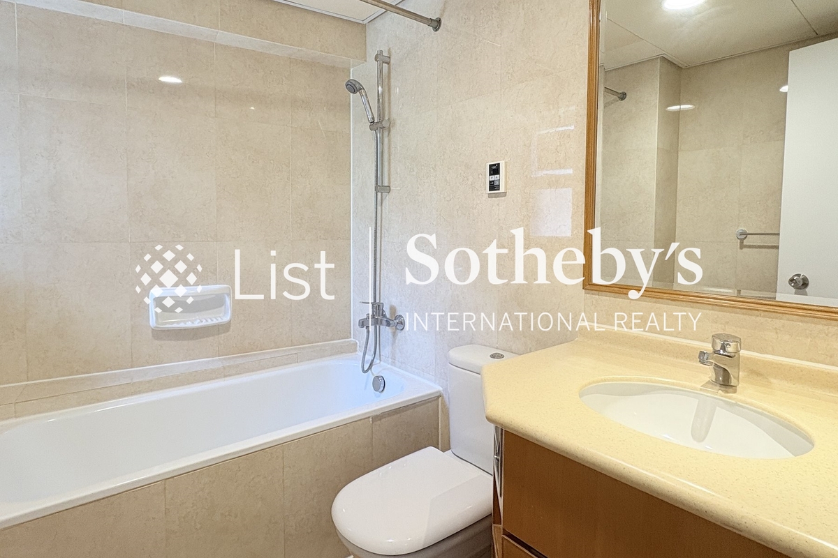 Pacific Palisades 寶馬山花園 | Second Bathroom