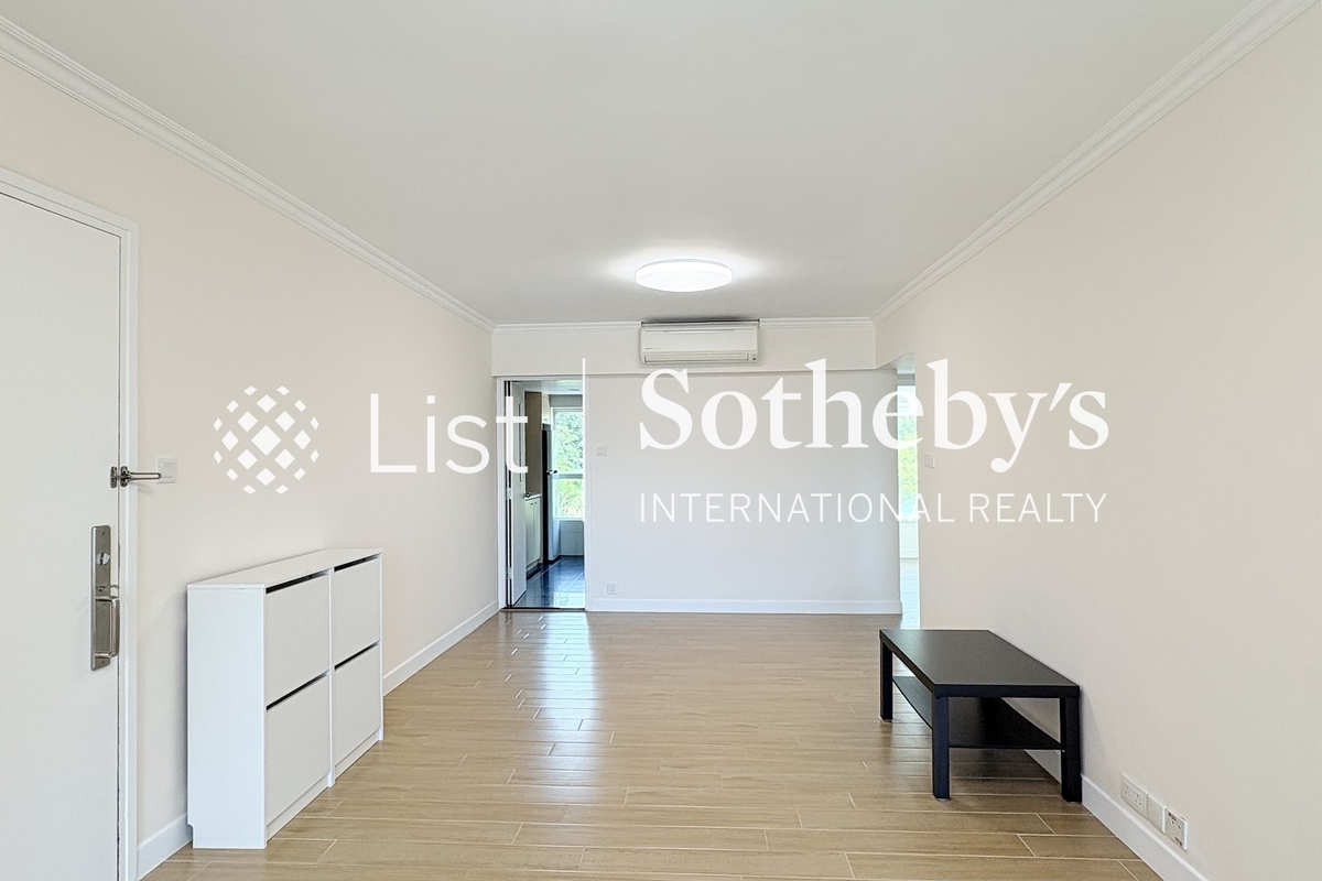 Pacific Palisades 寶馬山花園 | Living and Dining Room