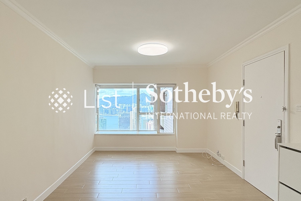 Pacific Palisades 寶馬山花園 | Living and Dining Room