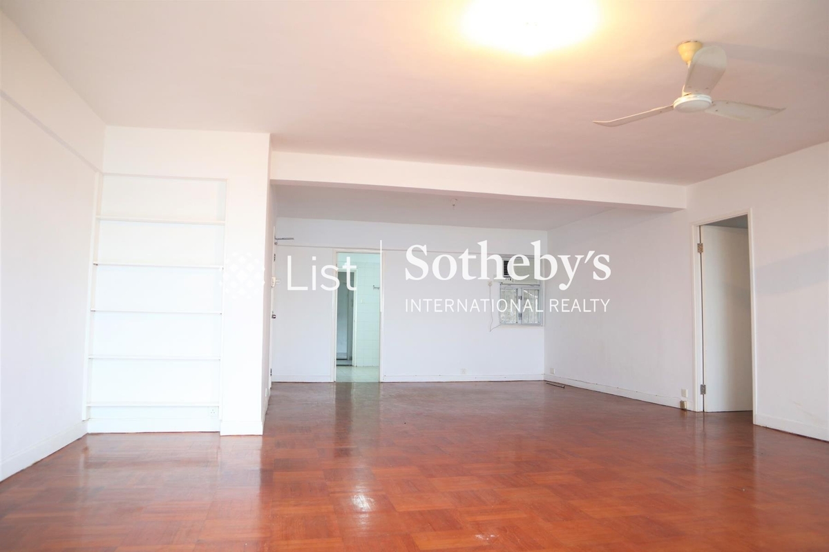 Vista Mount Davis 華亭閣 | Living and Dining Room