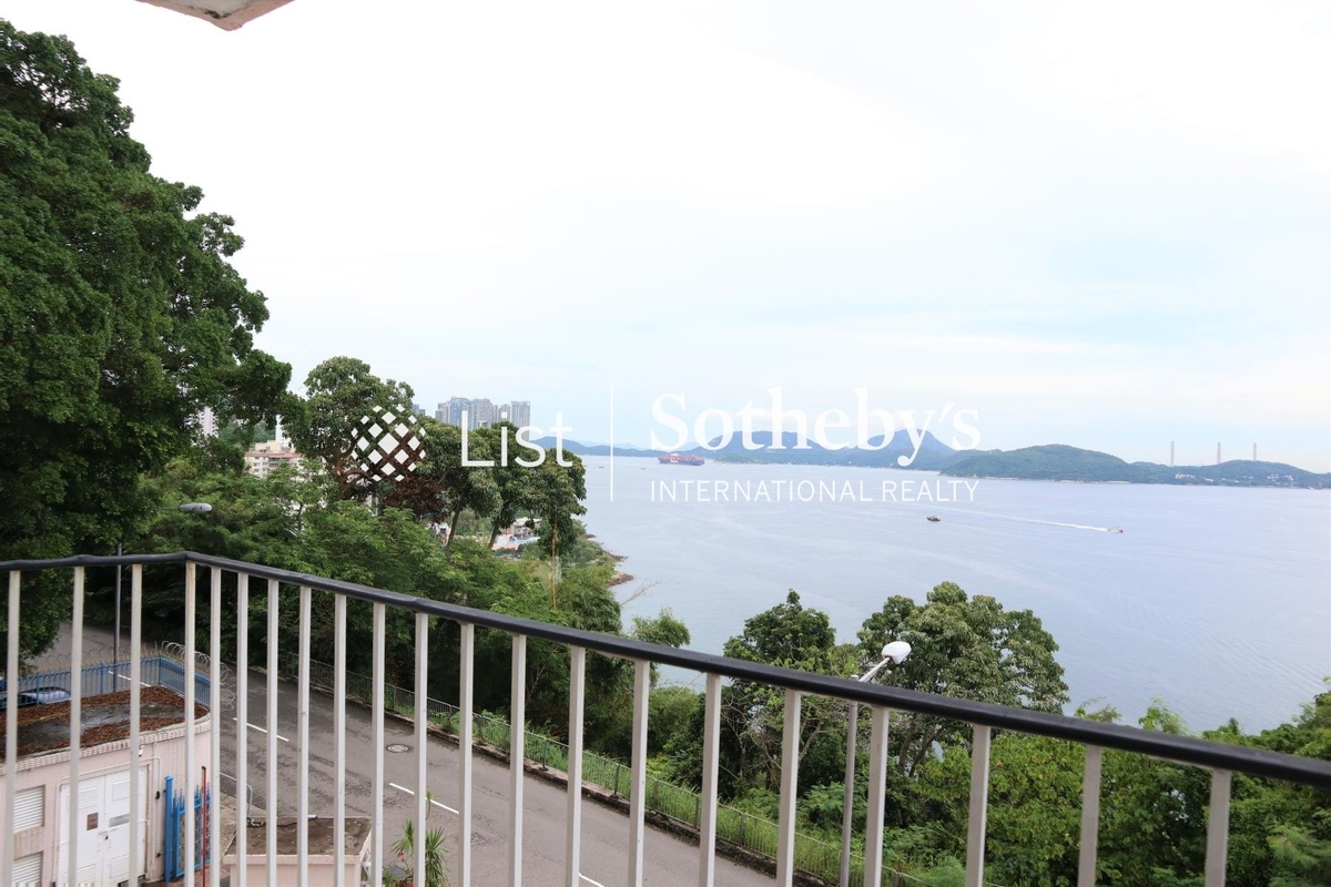 Vista Mount Davis 華亭閣 | Balcony off Living and Dining Room