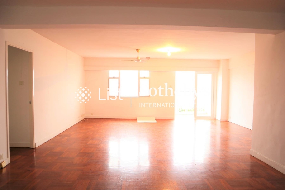 Vista Mount Davis 華亭閣 | Living and Dining Room