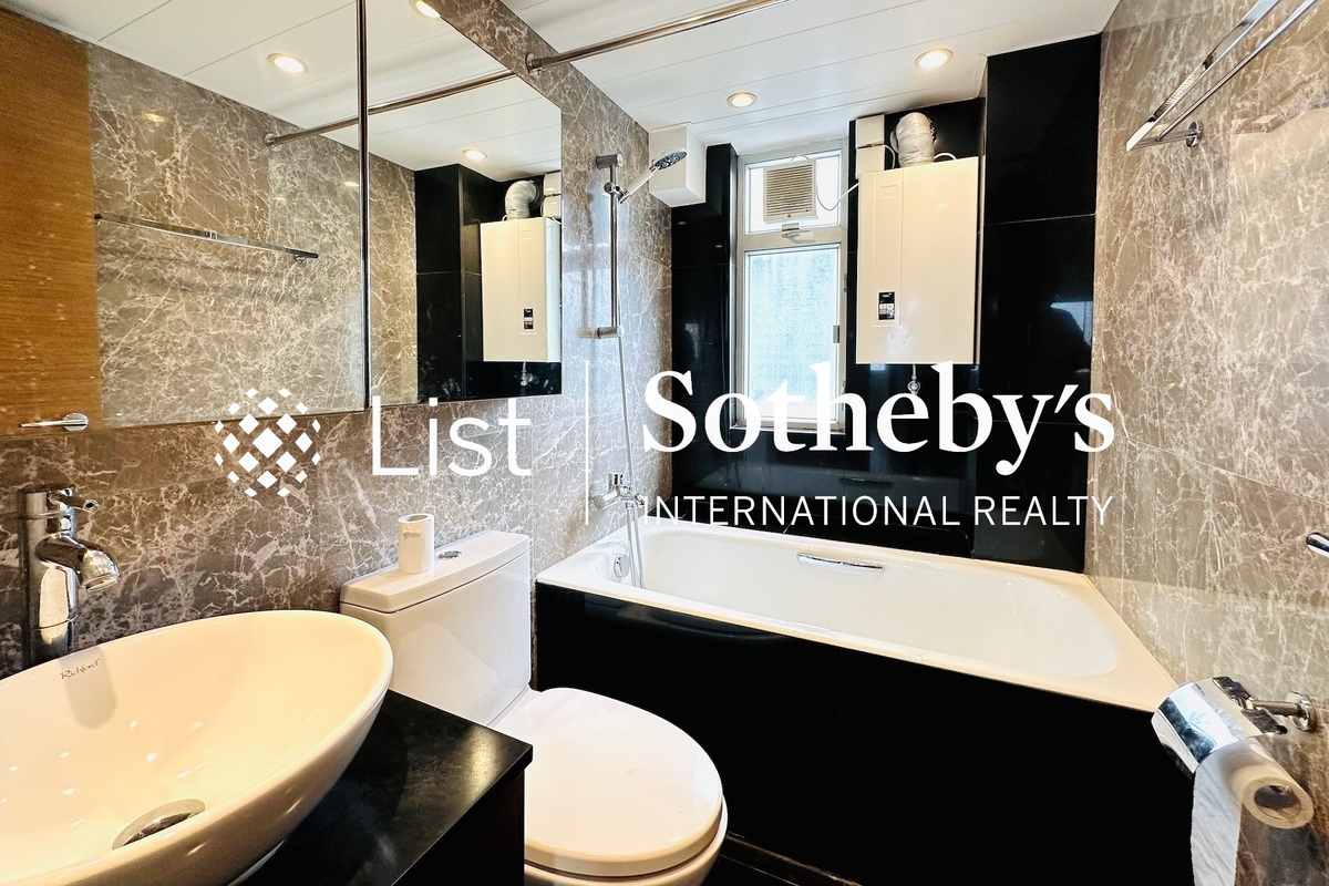 Vista Mount Davis 華亭閣 | Master Bathroom