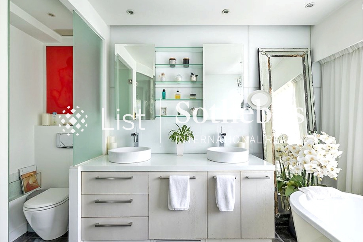 Vista Mount Davis 華亭閣 | Master Bathroom