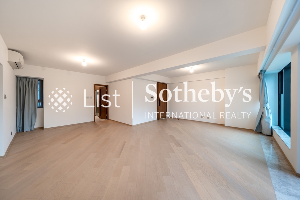 Victoria Coast Victoria Coast | Living and Dining Room