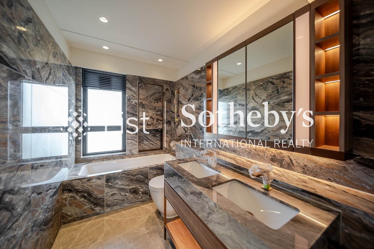 Victoria Coast Victoria Coast | Master Bathroom