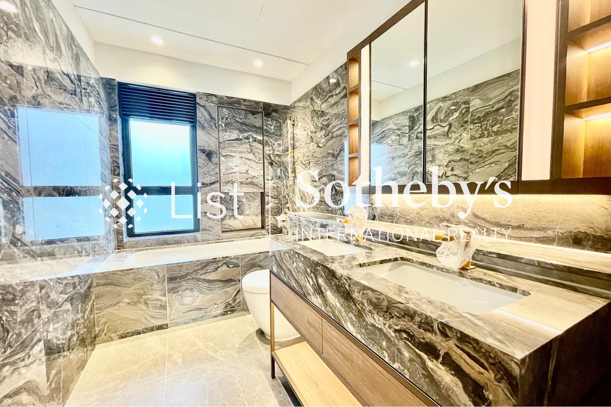 Victoria Coast Victoria Coast | Master Bathroom