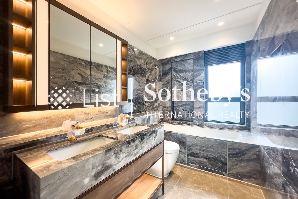 Victoria Coast Victoria Coast | Master Bathroom