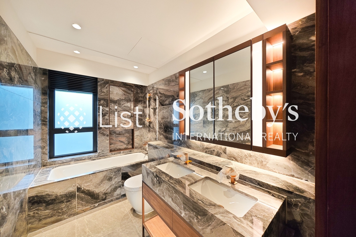 Victoria Coast Victoria Coast | Master Bathroom