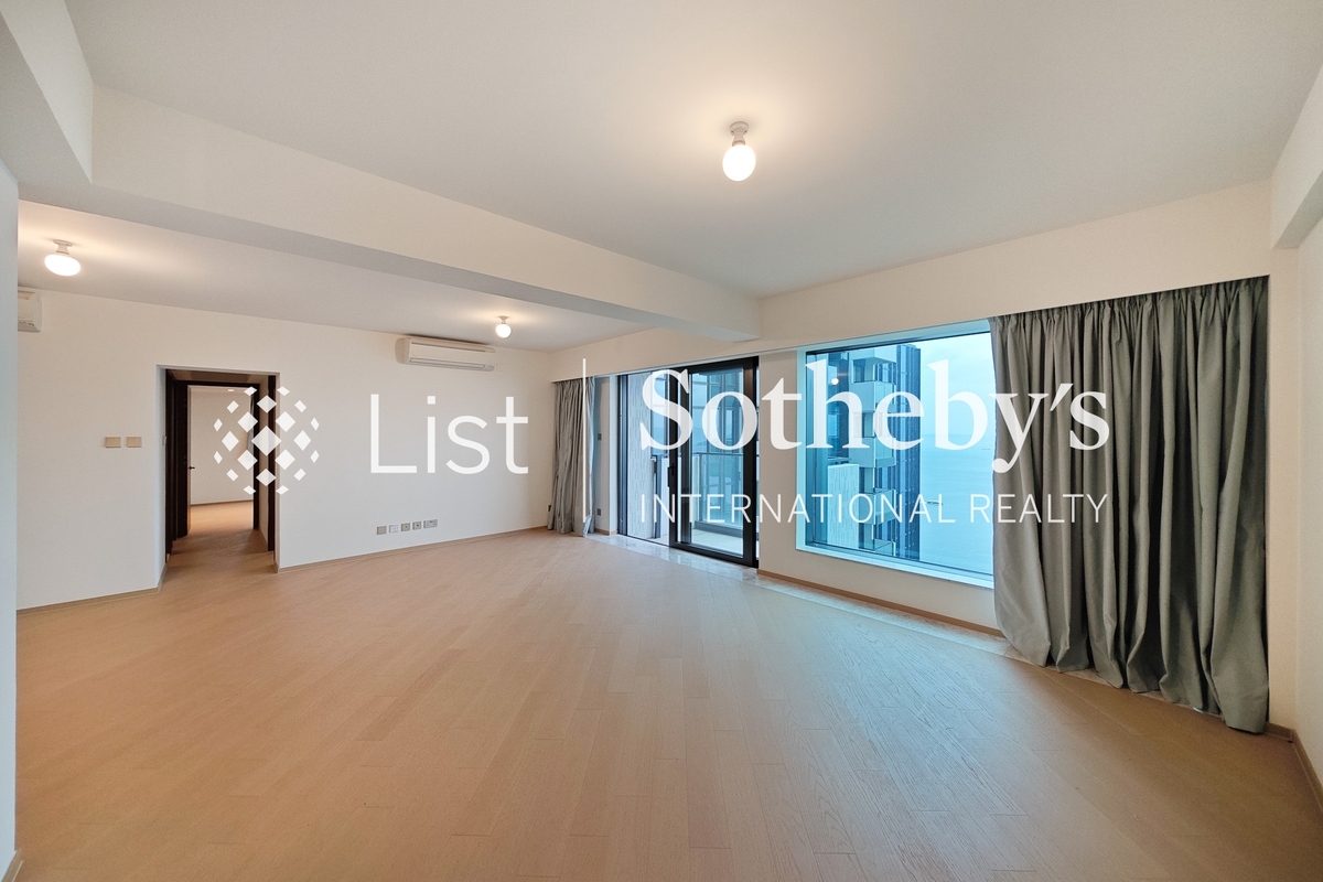 Victoria Coast Victoria Coast | Living and Dining Room