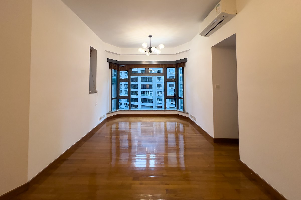 Palatial Crest 辉煌豪园 | Living and Dining Room