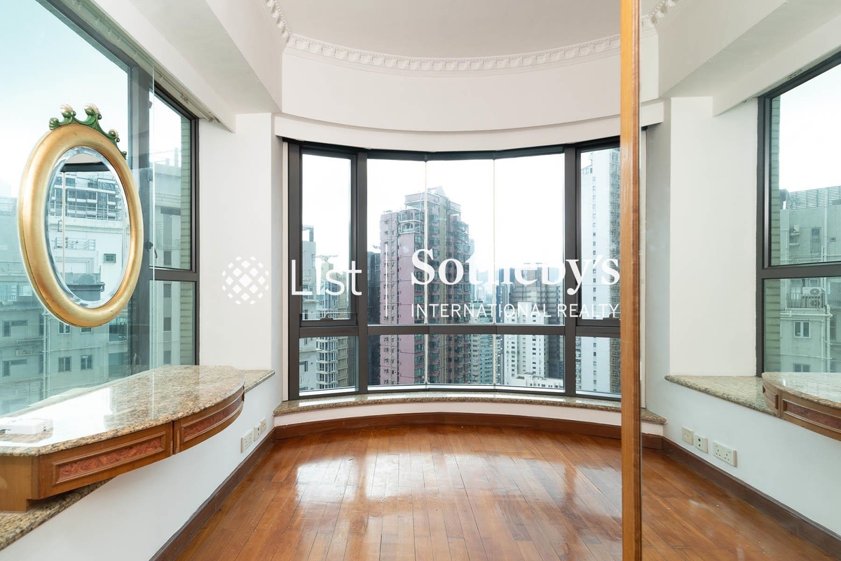 Palatial Crest 輝煌豪園 | Master Bedroom