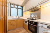 Palatial Crest 輝煌豪園 | Kitchen