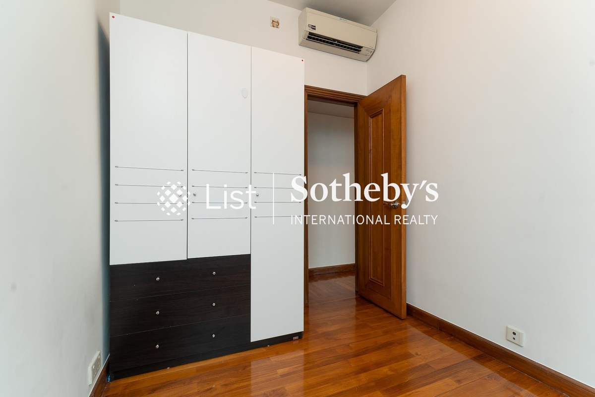 Palatial Crest 輝煌豪園 | Second Bedroom