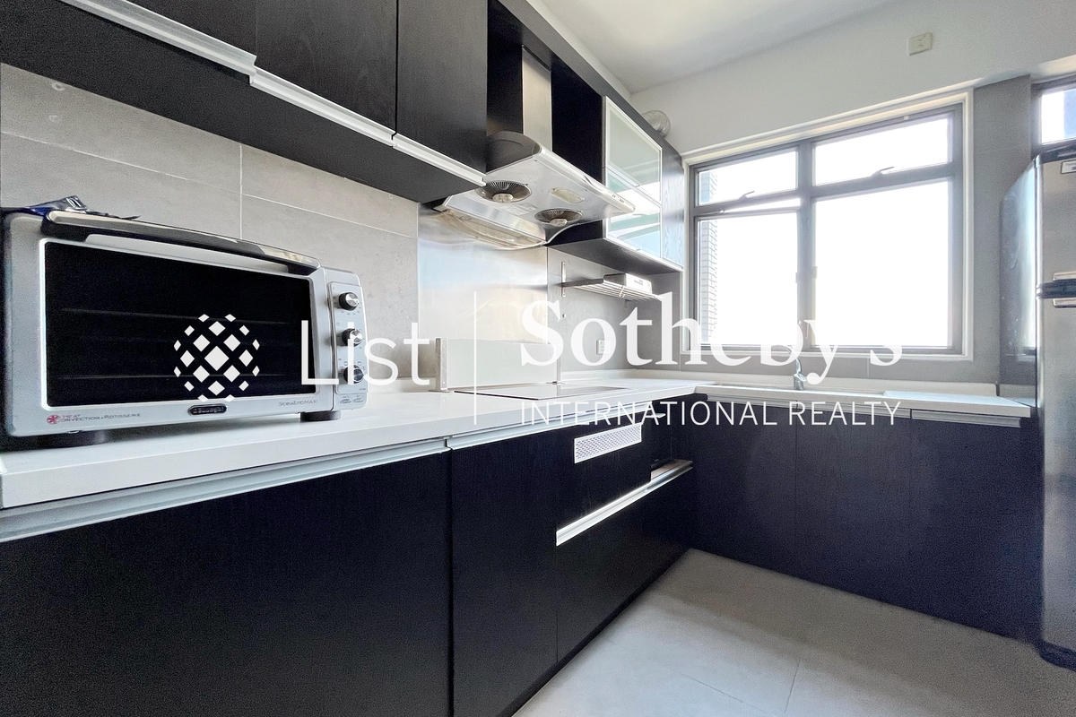 Palatial Crest 輝煌豪園 | Kitchen