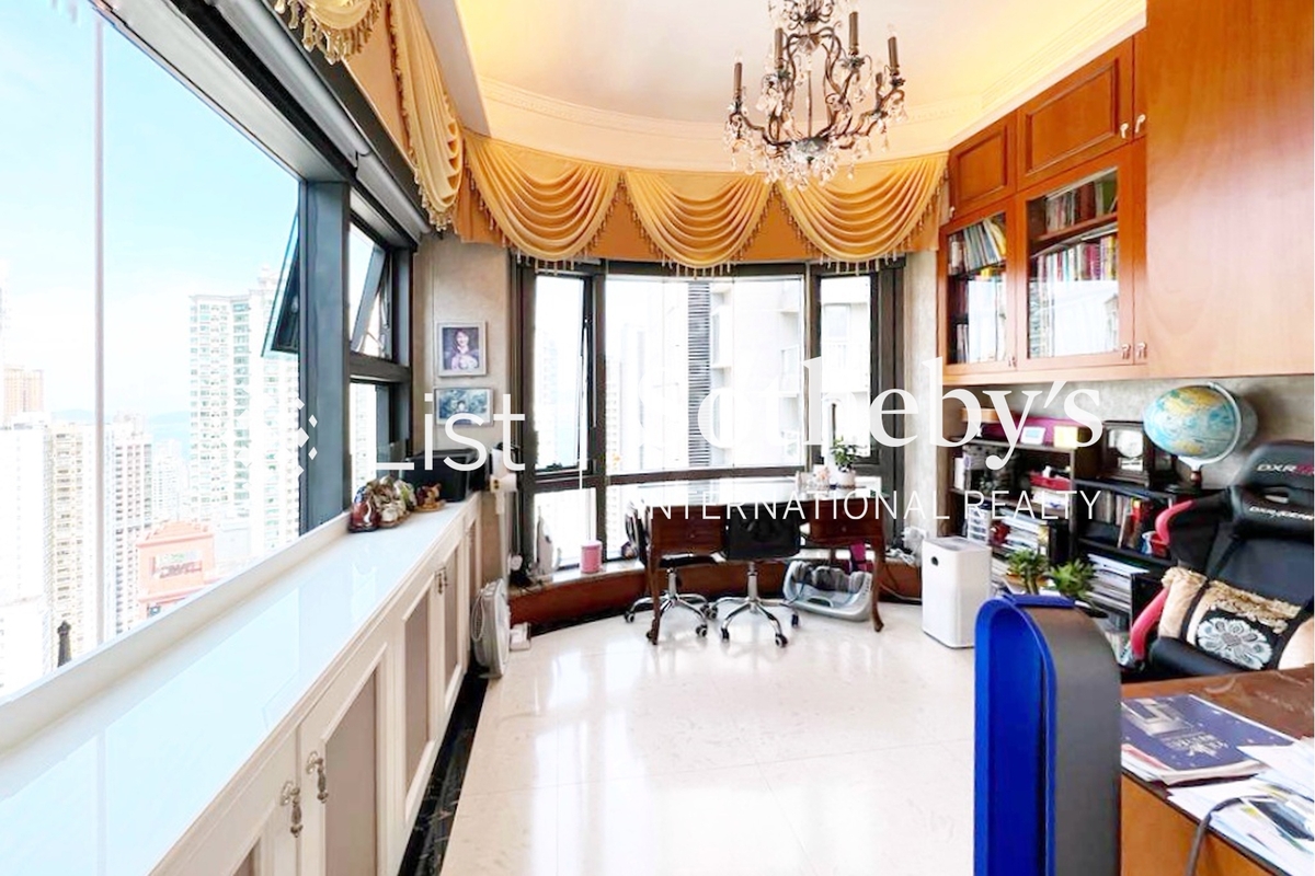 Palatial Crest 輝煌豪園 | Family Room