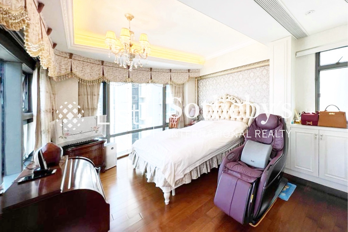 Palatial Crest 輝煌豪園 | Master Bedroom