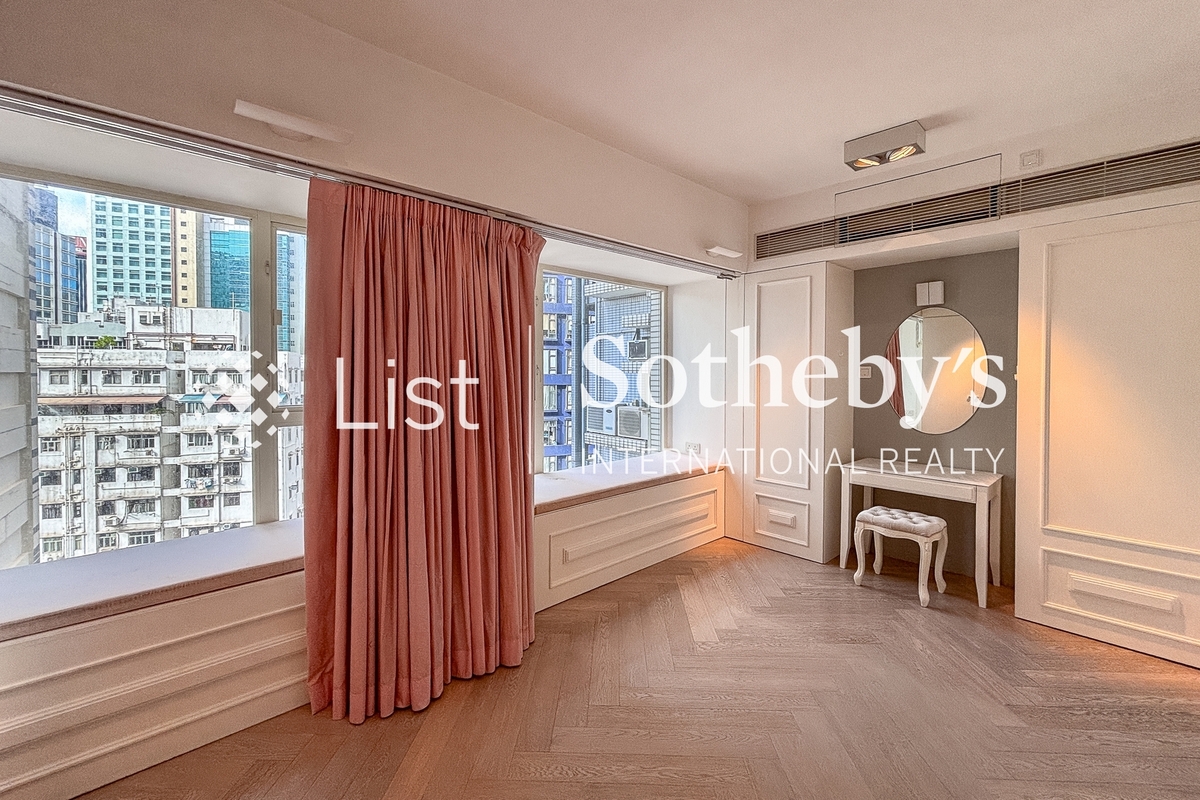 Centre Stage 聚賢居 | Master Bedroom