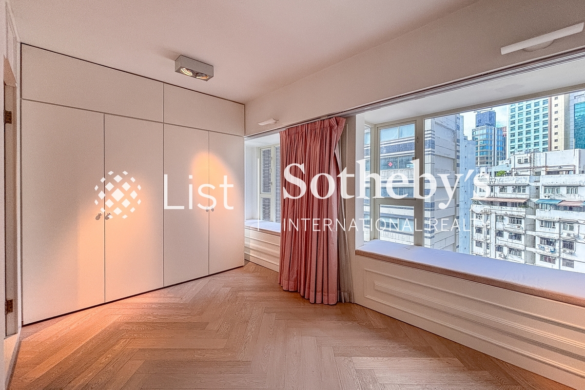 Centre Stage 聚賢居 | Master Bedroom