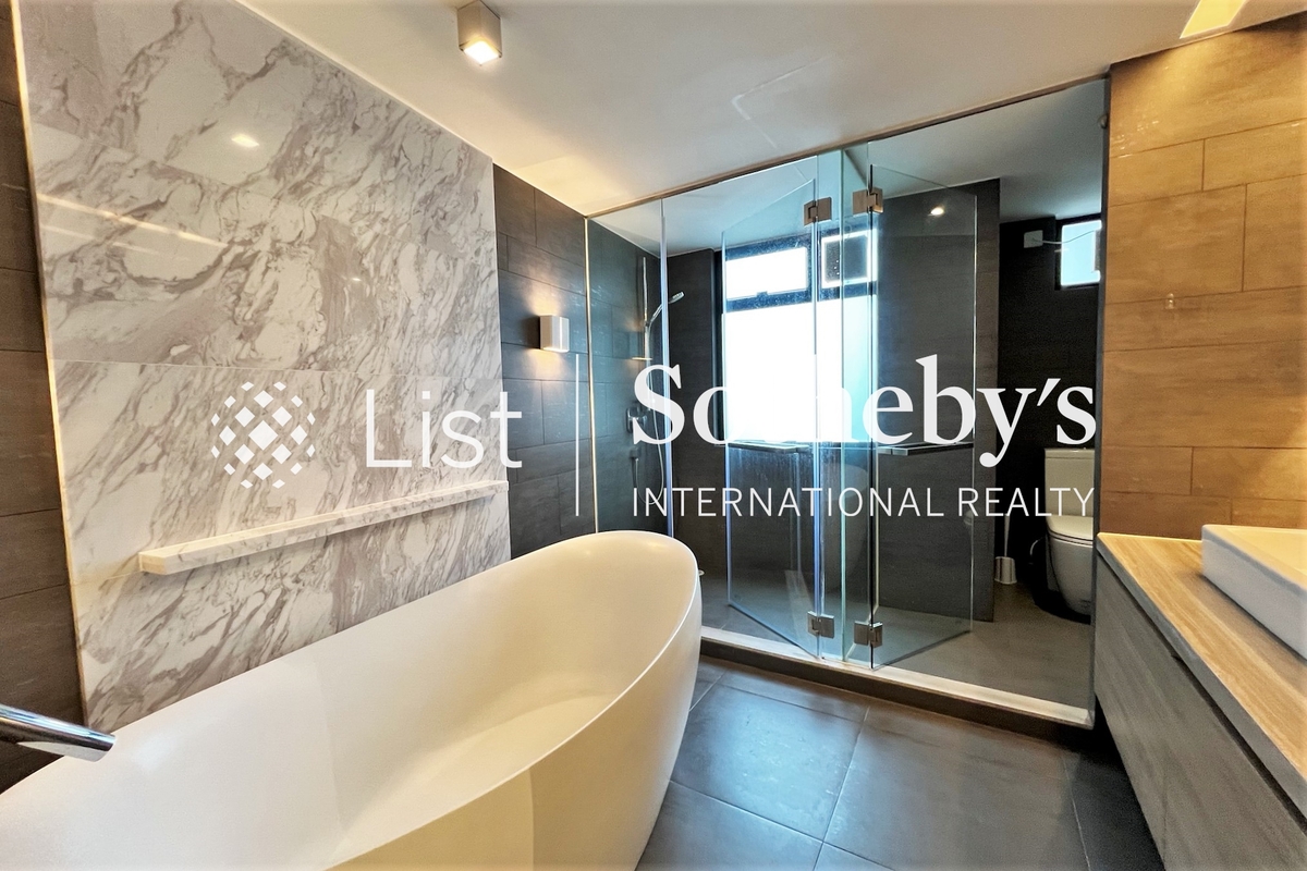 Realty Gardens 联邦花园 | Master Bathroom