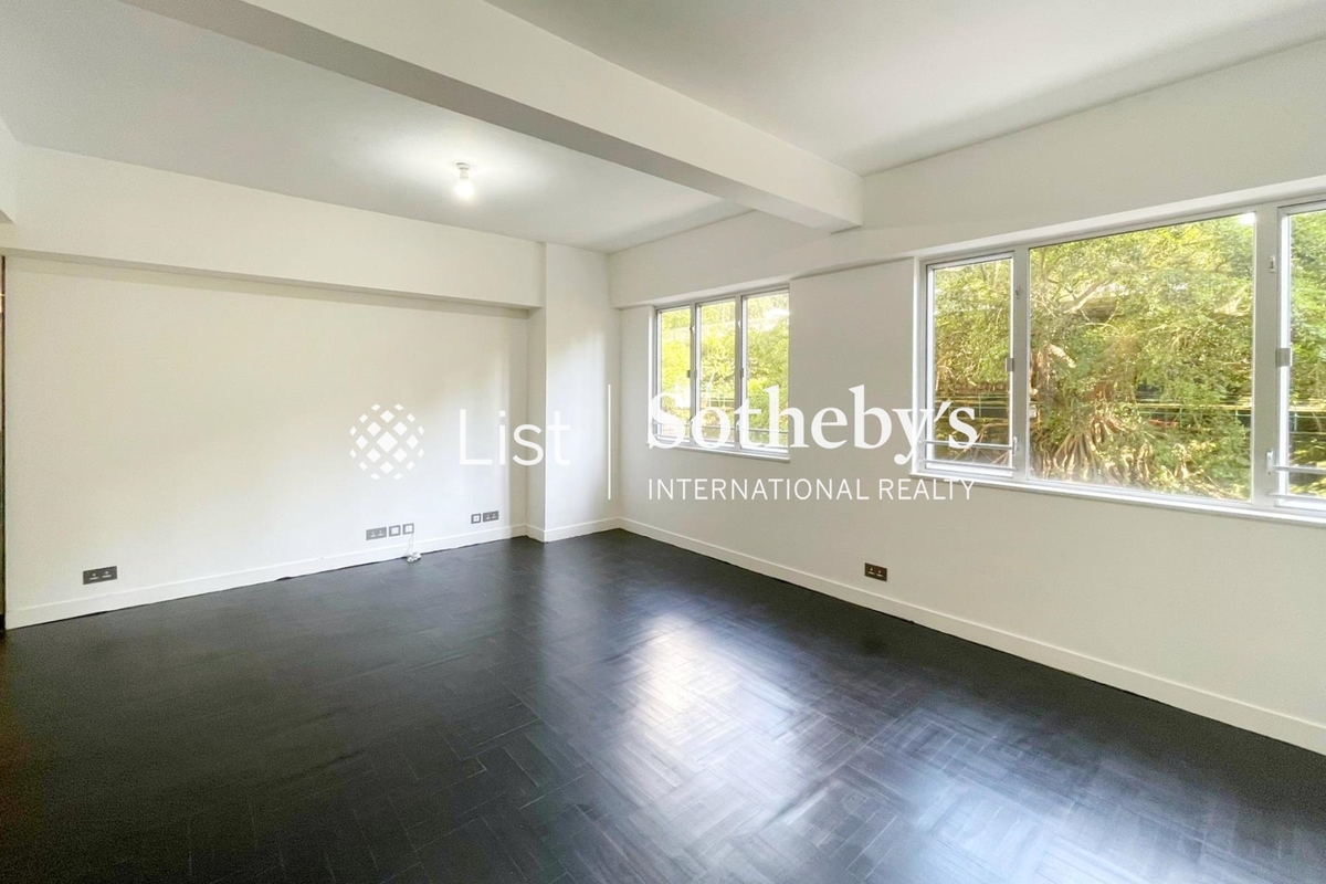 Realty Gardens 聯邦花園 | Living and Dining Room