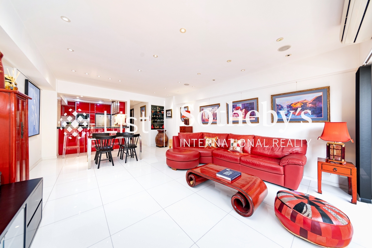 Realty Gardens 聯邦花園 | Living and Dining Room