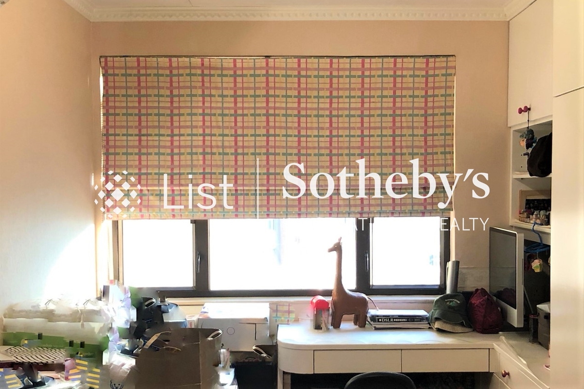 Butler Towers 柏麗園 | Second Bedroom