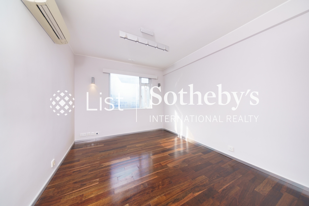 Butler Towers 柏麗園 | Fourth Bedroom