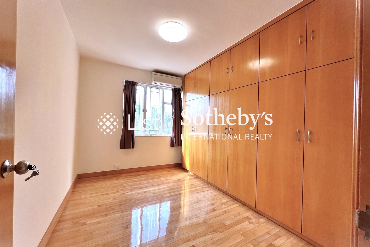 Butler Towers 柏麗園 | Fourth Bedroom