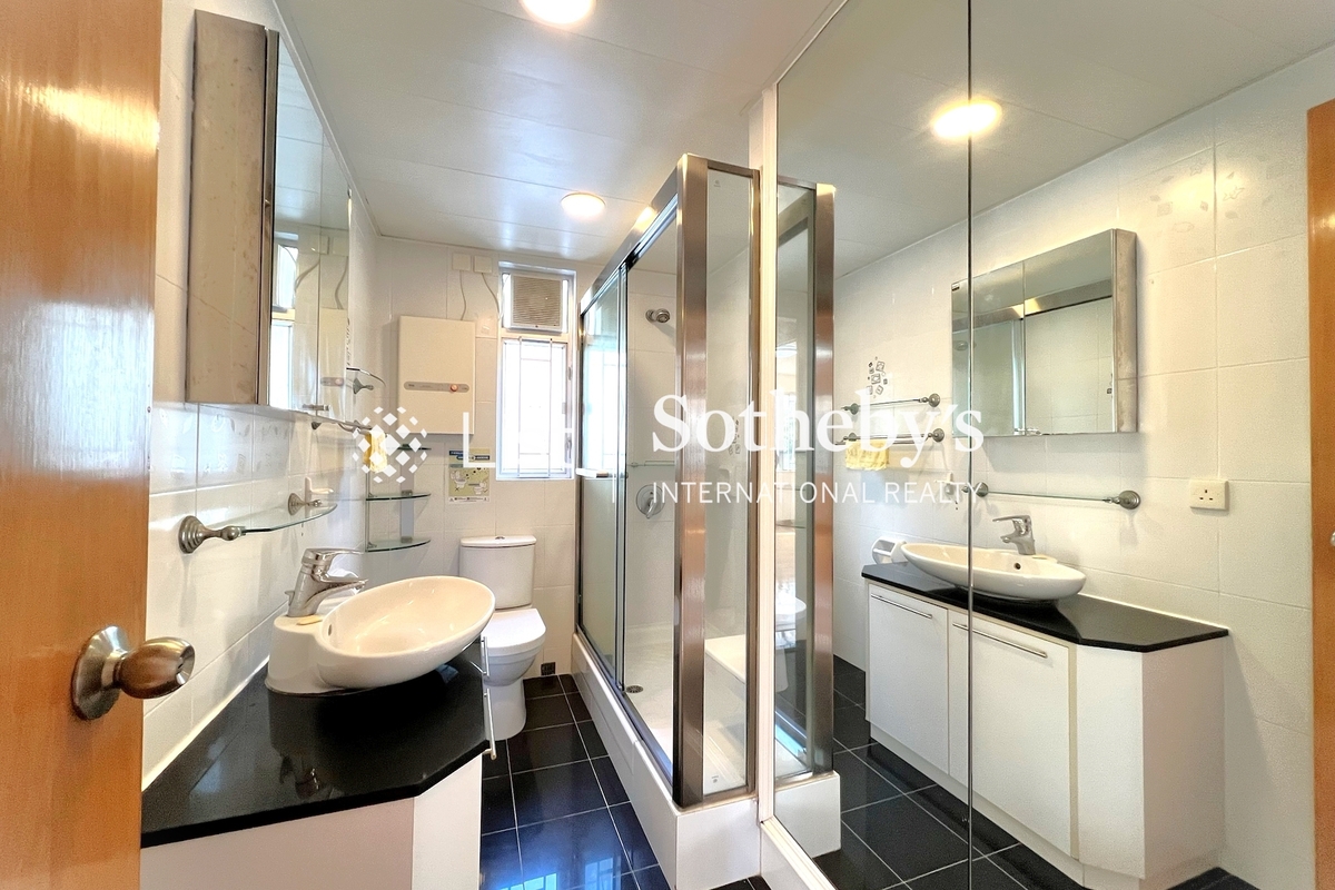 Butler Towers 柏麗園 | Guest Bathroom