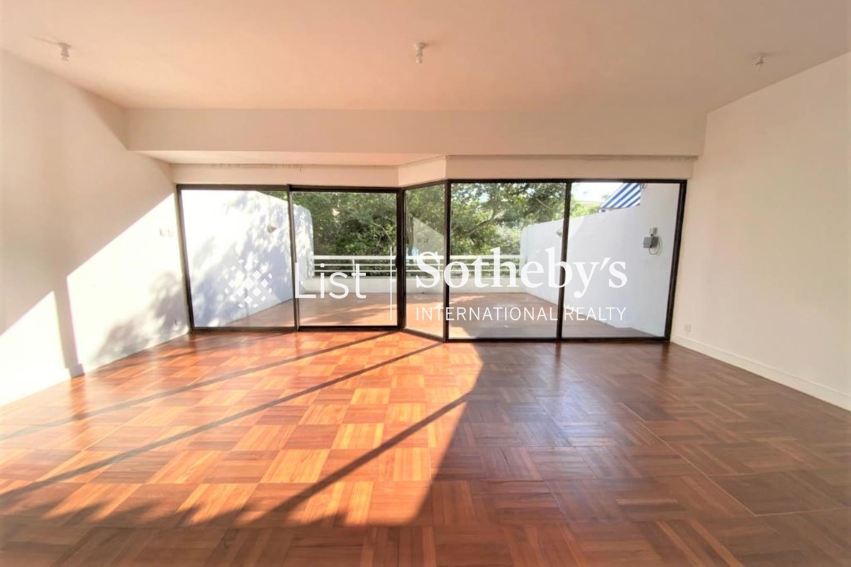 Burnside Villa 濱景園 | Living Room