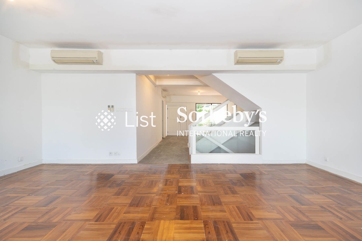 Burnside Villa 濱景園 | Living Room