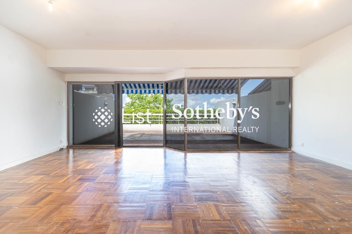 Burnside Villa 濱景園 | Living Room