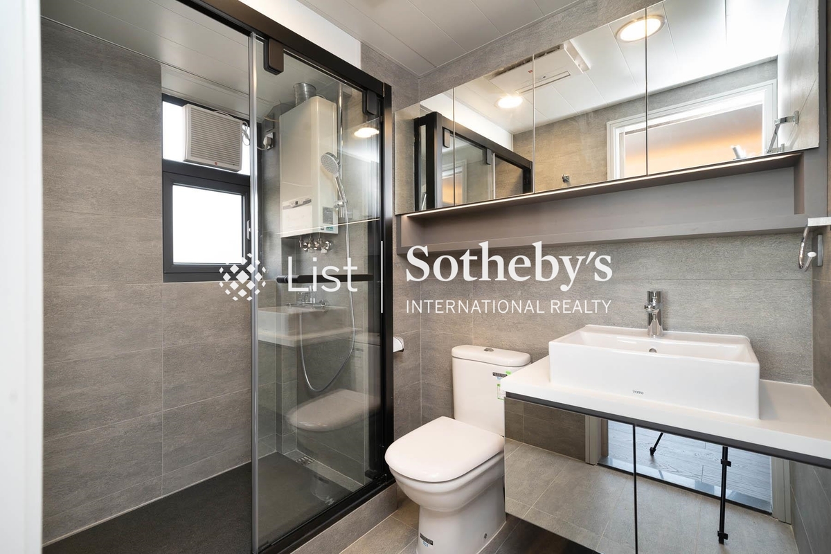 Wing On Towers 永安閣 | Master Bathroom