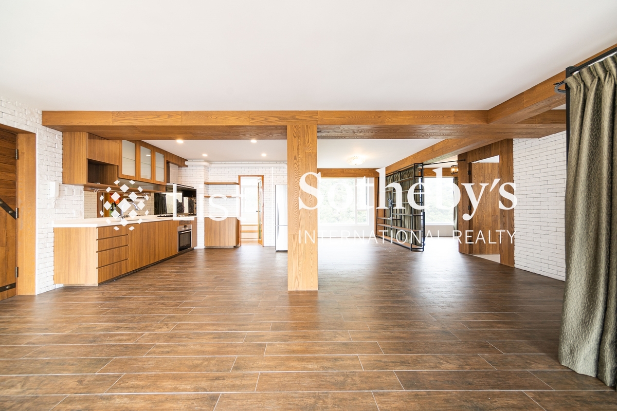 Wing On Towers 永安閣 | Living and Dining Room