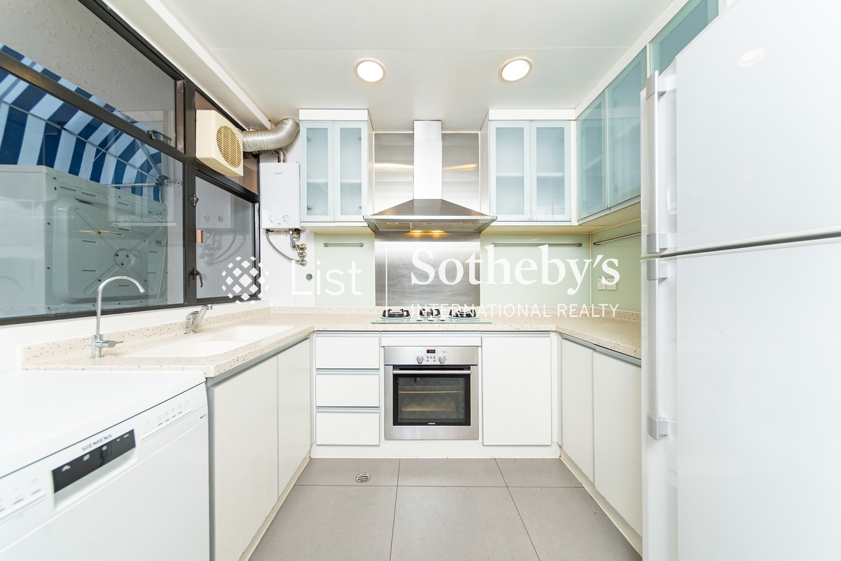 Burnside Villa 濱景園 | Kitchen