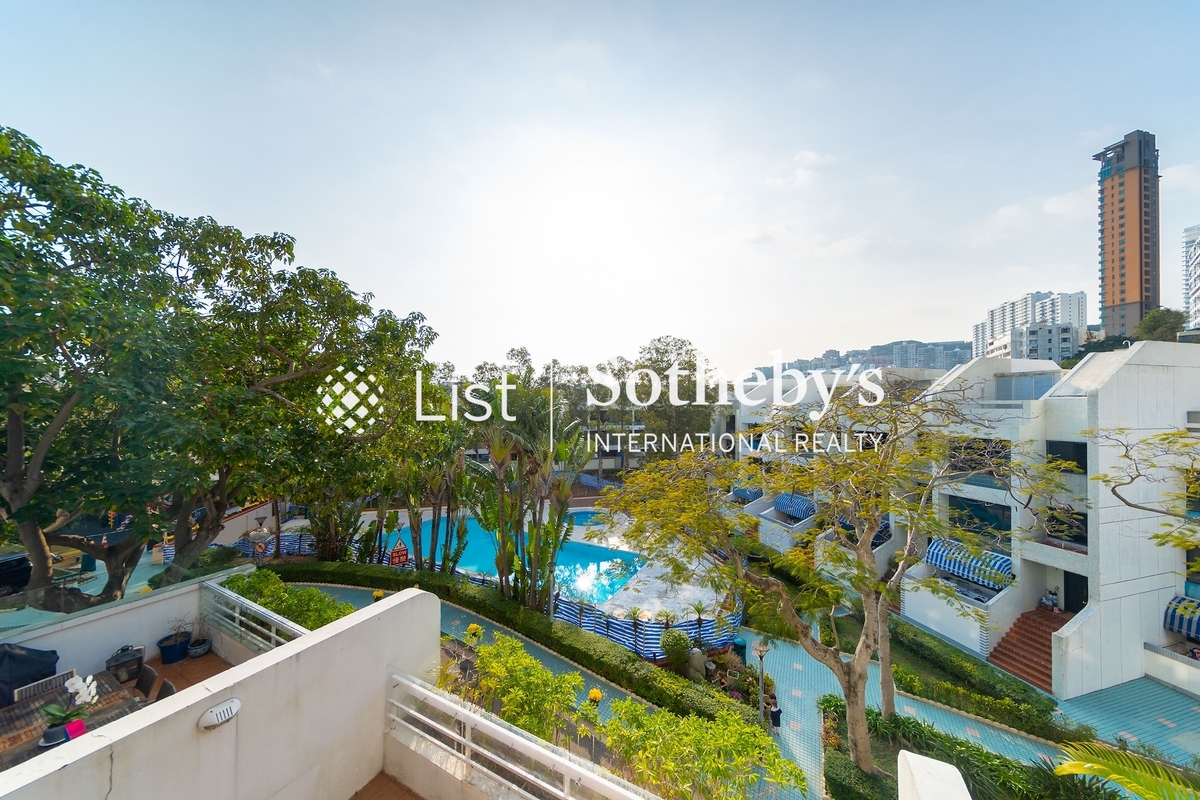 Burnside Villa 濱景園 | View from Dining Room