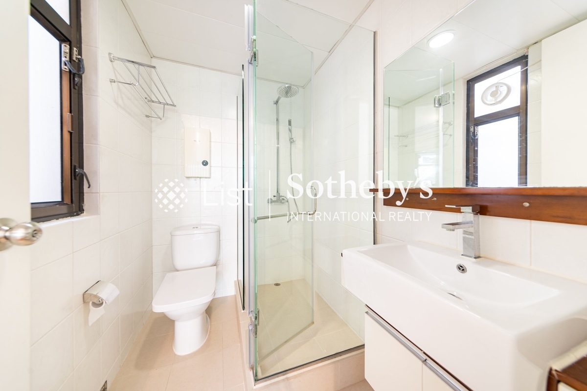 Burnside Villa 濱景園 | Second En-suite Bathroom