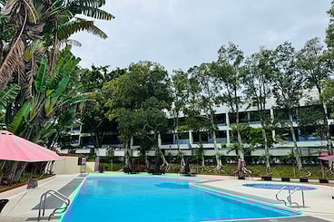 Burnside Villa 濱景園 | 