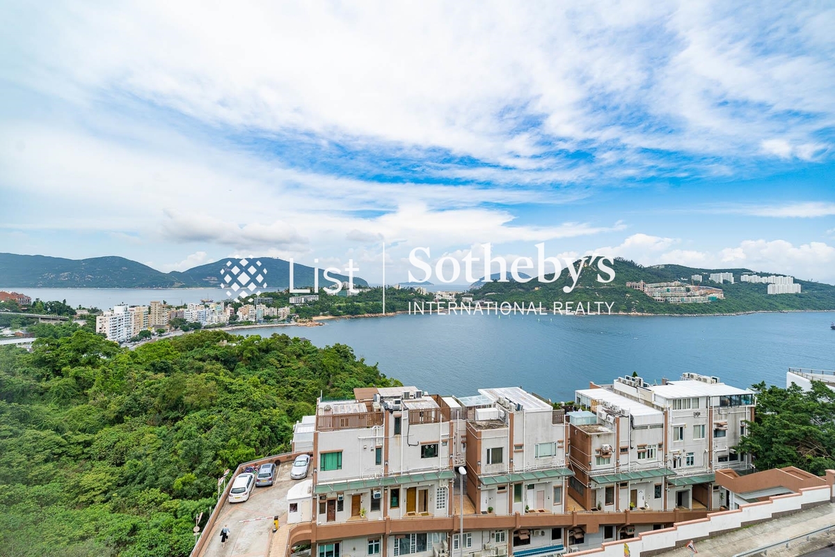 Pinewaver Villas 松濤小築 | View from Living and Dining Room